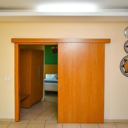 Palm Club Hotel Абиджан Экстерьер фото