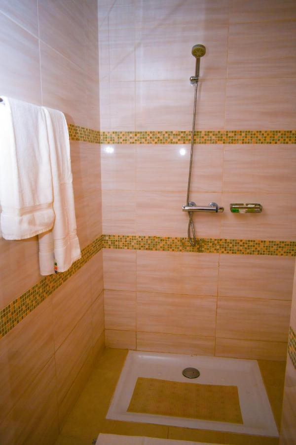 Palm Club Hotel Абиджан Экстерьер фото