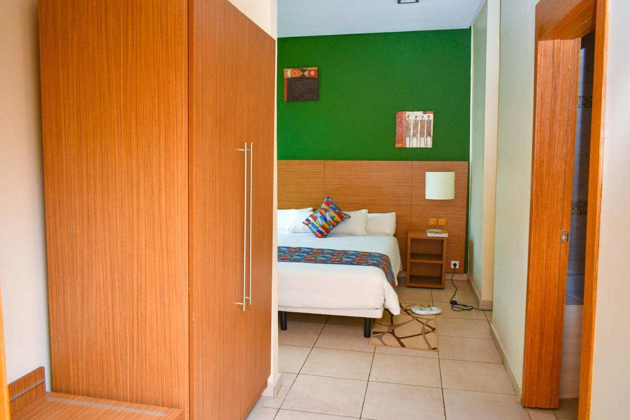 Palm Club Hotel Абиджан Экстерьер фото